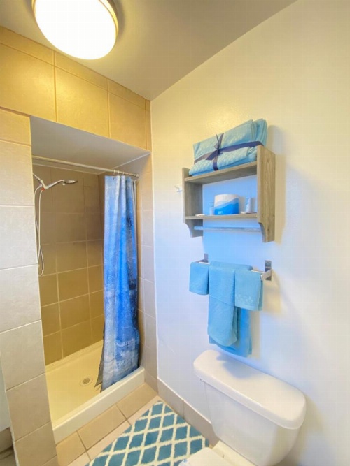 Bluebird Day Inn & Suites image 18