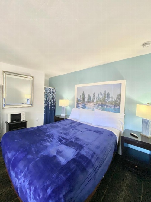 Bluebird Day Inn & Suites image 19